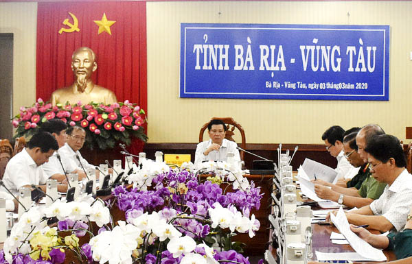 Ông Trần Văn Tuấn, Phó Chủ tịch UBND tỉnh chủ trì cuộc họp Ban chỉ đạo phòng chống COVID-19 tỉnh BR-VT. Ảnh: MINH THIÊN