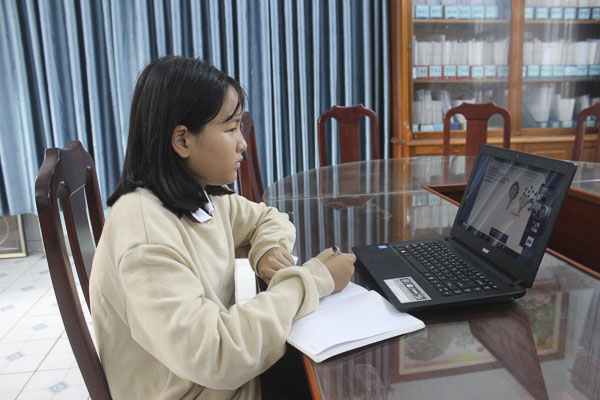 Em Vũ Huỳnh Bích Ngọc, HS lớp 6.9, Trường THCS Vũng Tàu học trực tuyến môn Sinh học. 