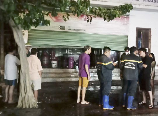 Vụ cháy tại cửa hàng kinh doanh khí LPG tại địa chỉ số 2, đường Nguyễn Lương Bằng, TP.Vũng Tàu được khống chế kịp thời không để cháy lan, cháy lớn.