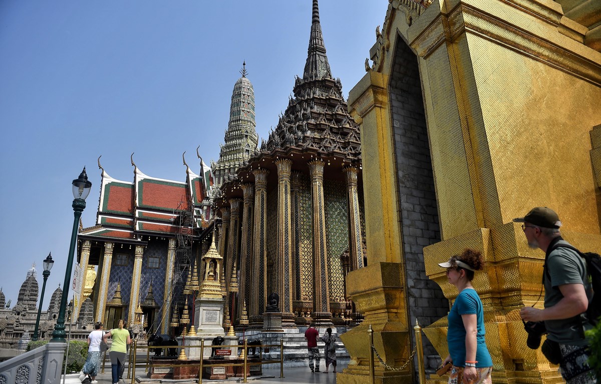 Khách du lịch tại Bangkok, Thái Lan ngày 2/3. 