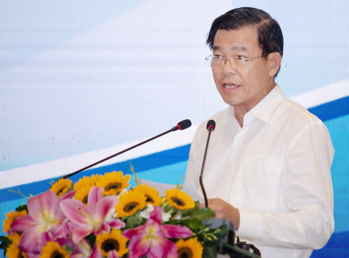 Ông Nguyễn Hồng Lĩnh, Ủy viên Trung ương Đảng, Bí thư Tỉnh ủy Tỉnh ủy phát biểu tạo hội nghị.