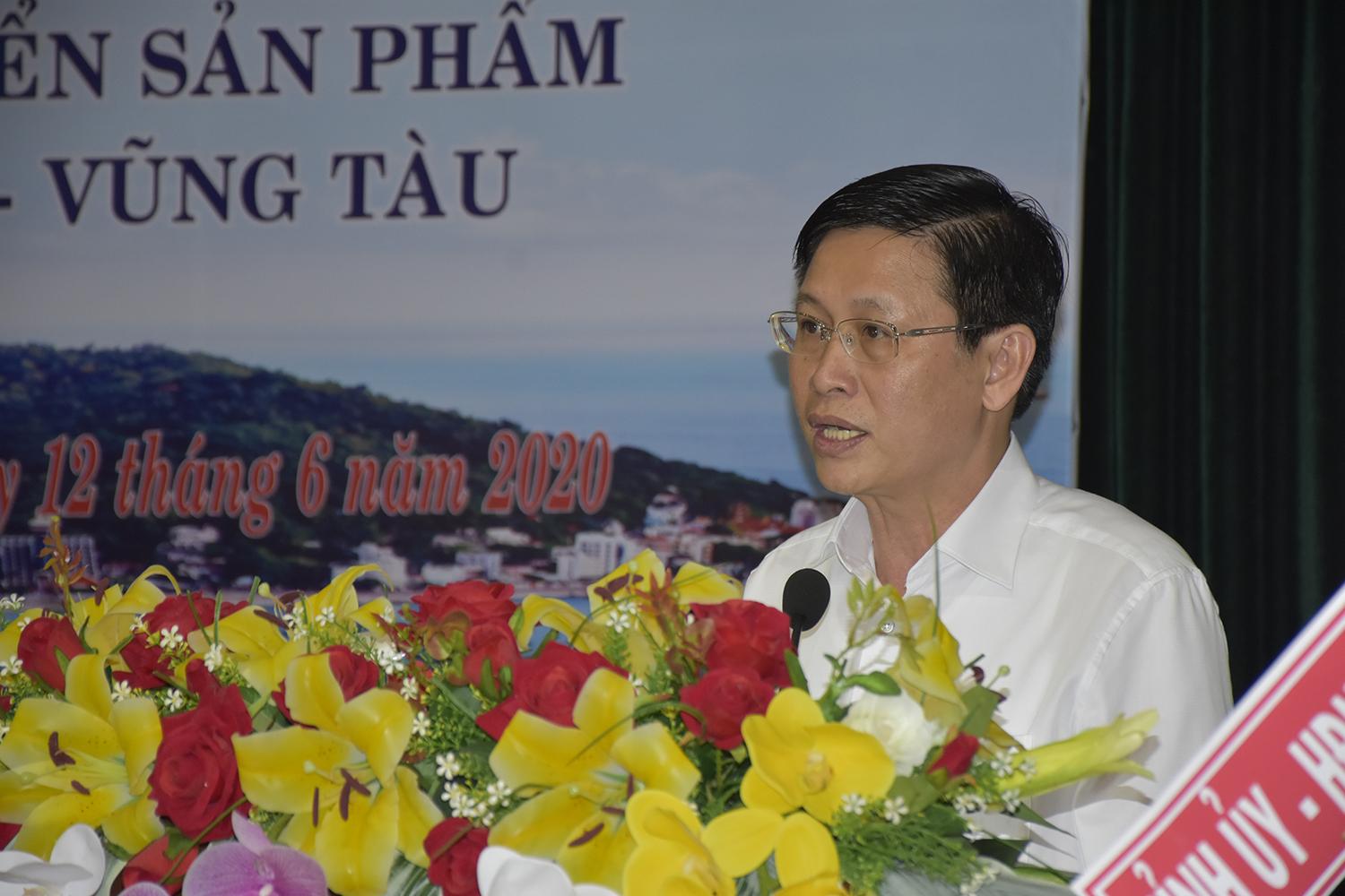 Ông Lê Ngọc Khánh, Phó Chủ tịch UBND tỉnh phát biểu khai mạc hội thảo.