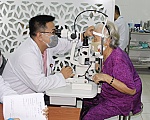 Thu hút và tăng đãi ngộ nguồn nhân lực y tế (*)