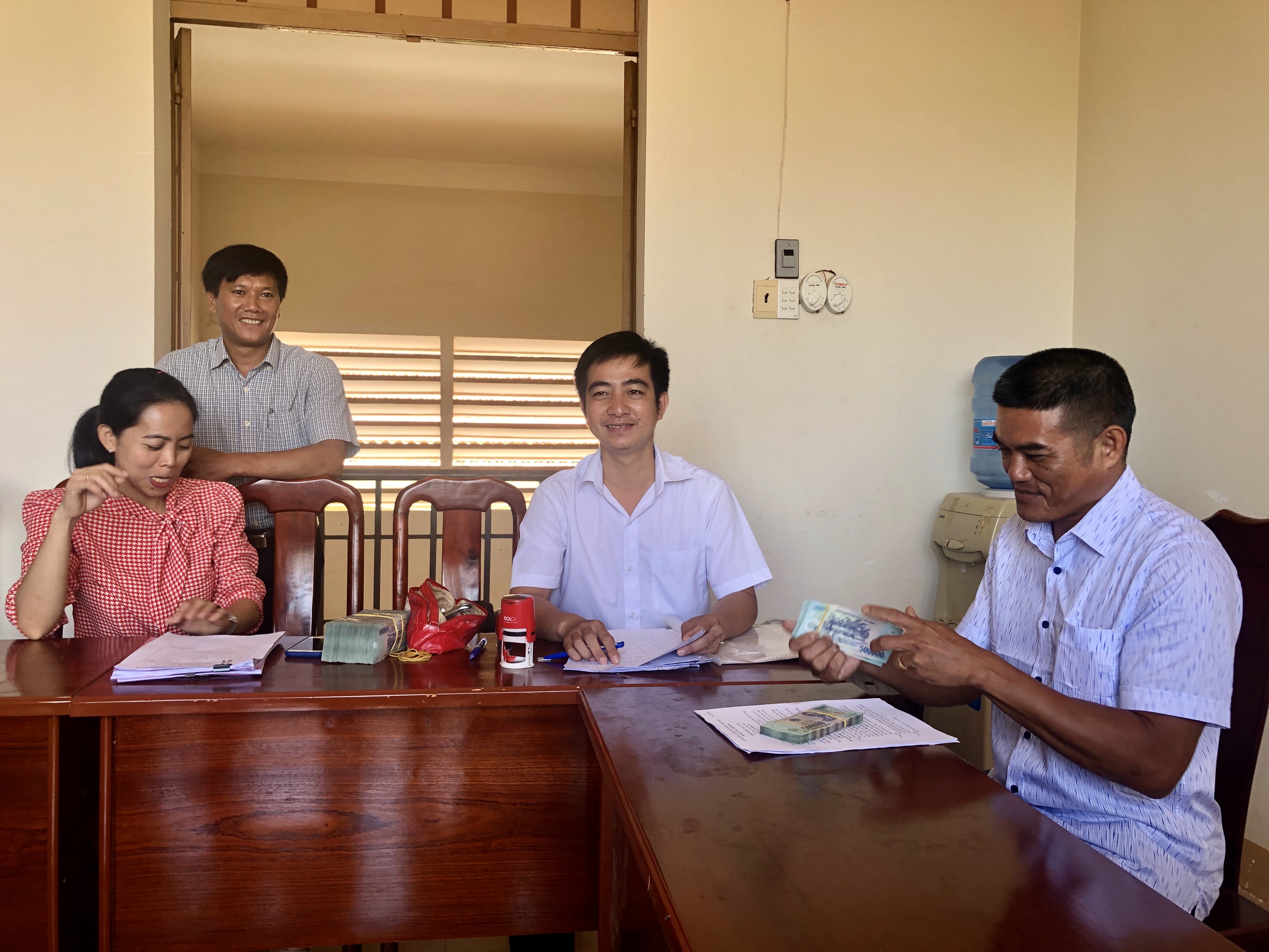 Quỹ Hỗ trợ Nông dân tỉnh cấp vốn cho hội viên phát triển dự án nuôi cá nước ngọt tại xã Suối Rao, huyện Châu Đức trong tháng 9/2020.