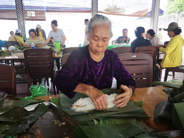 Hướng về miền Trung ruột thịt