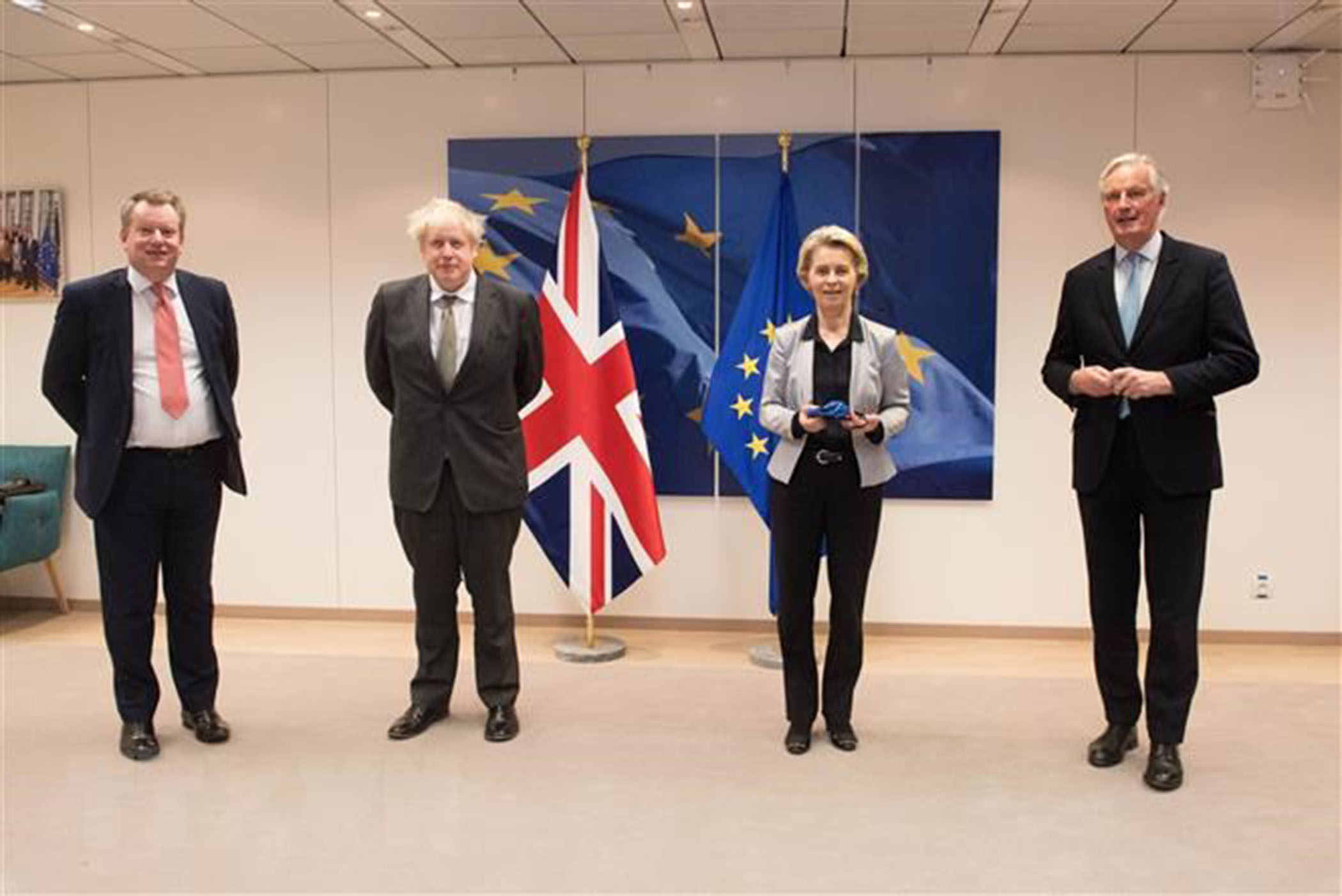 Trưởng đoàn đàm phán Brexit của Anh David Frost, Thủ tướng Anh Boris Johnson, Chủ tịch Ủy ban châu Âu Ursula von der Leyen và Trưởng đoàn đàm phán Brexit của EU Michel Barnier trong cuộc gặp tại Brussels, Bỉ ngày 9/12/2020.