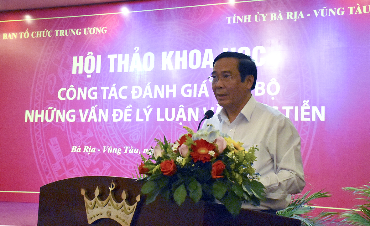 Ông Nguyễn Thanh Bình, Ủy viên Trung ương Đảng, Phó Trưởng Ban Thường trực Ban Tổ chức Trung ương phát biểu khai mạc Hội thảo.