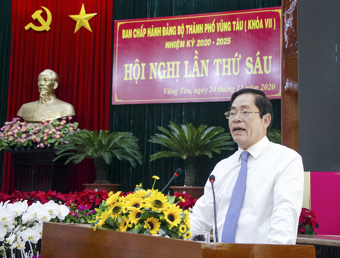 Ông Phạm Viết Thanh, Ủy viên Trung ương Đảng, Bí thư Tỉnh ủy dến dự và phát biểu chỉ đạo Hội nghị.