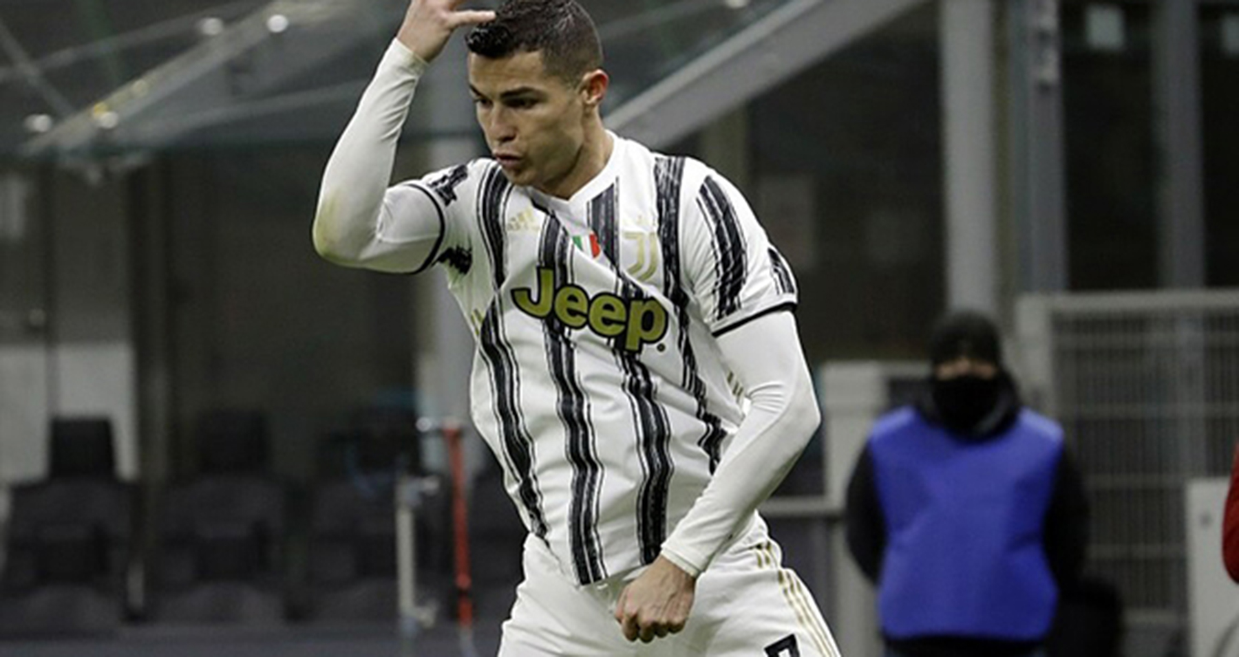 Juventus giữ chân Ronaldo đến năm 2023.