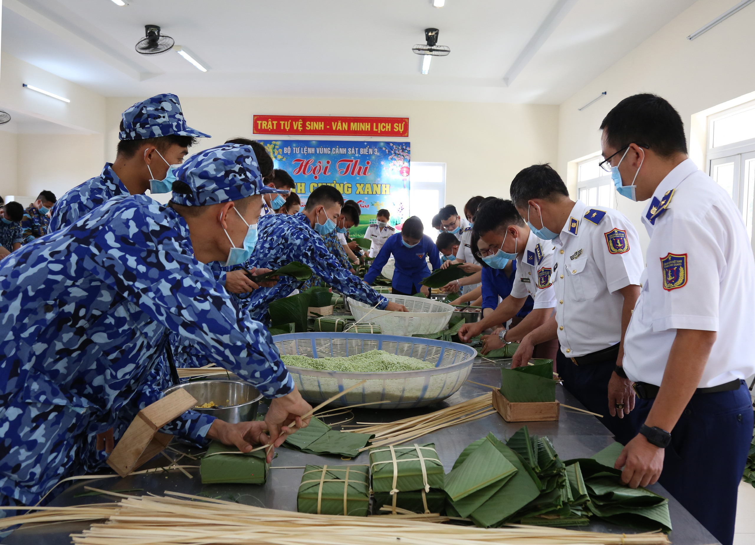 Đoàn thành niên Bộ Tư lệnh Vùng Cảnh sát biển 3 tổ chức Hội thi bánh chưng nhân dịp Tết Nguyên đán Tân Sửu 2021.