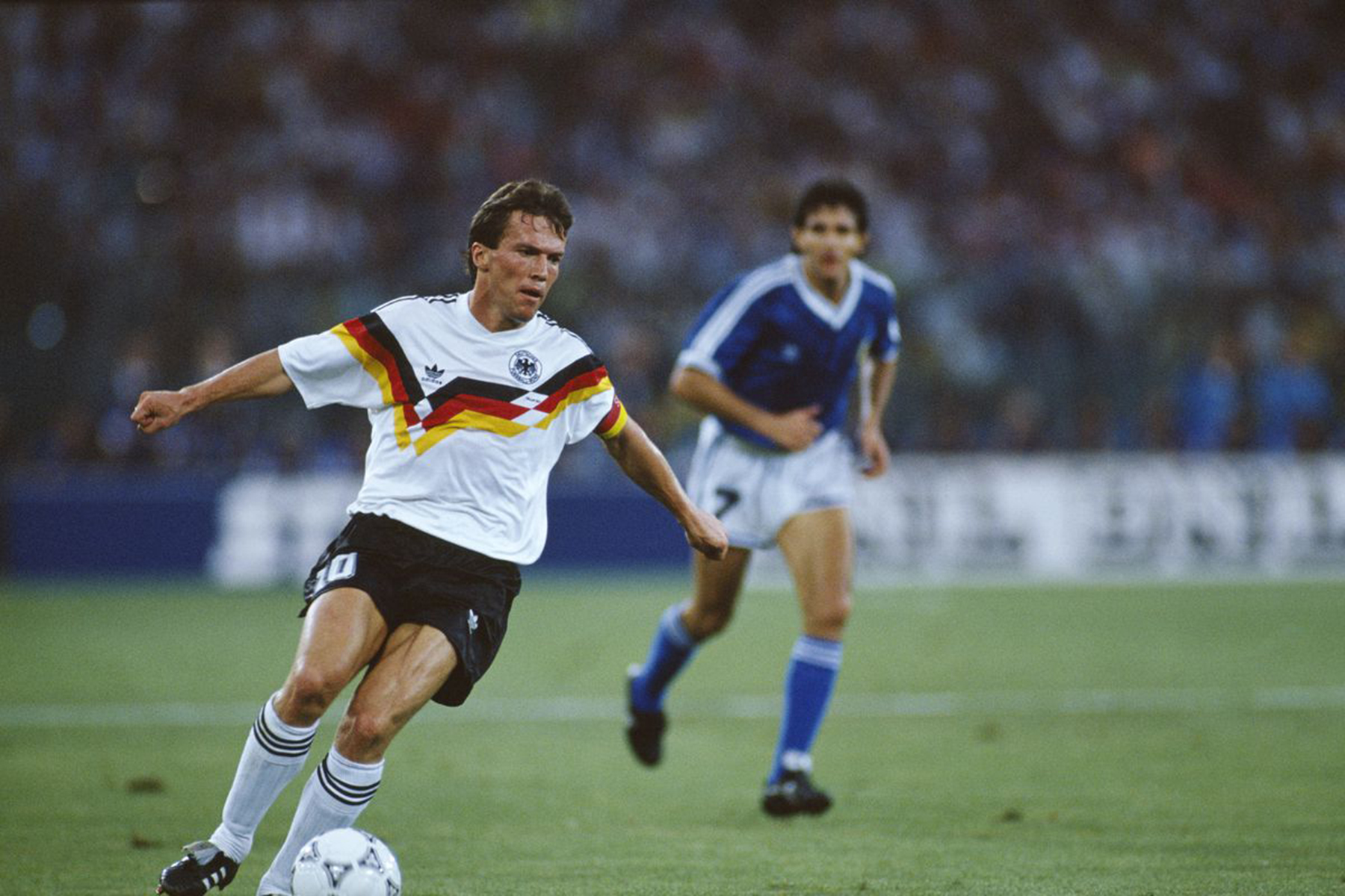 Lothar Matthaus thủ quân huyền thoại của đội tuyển Đức.