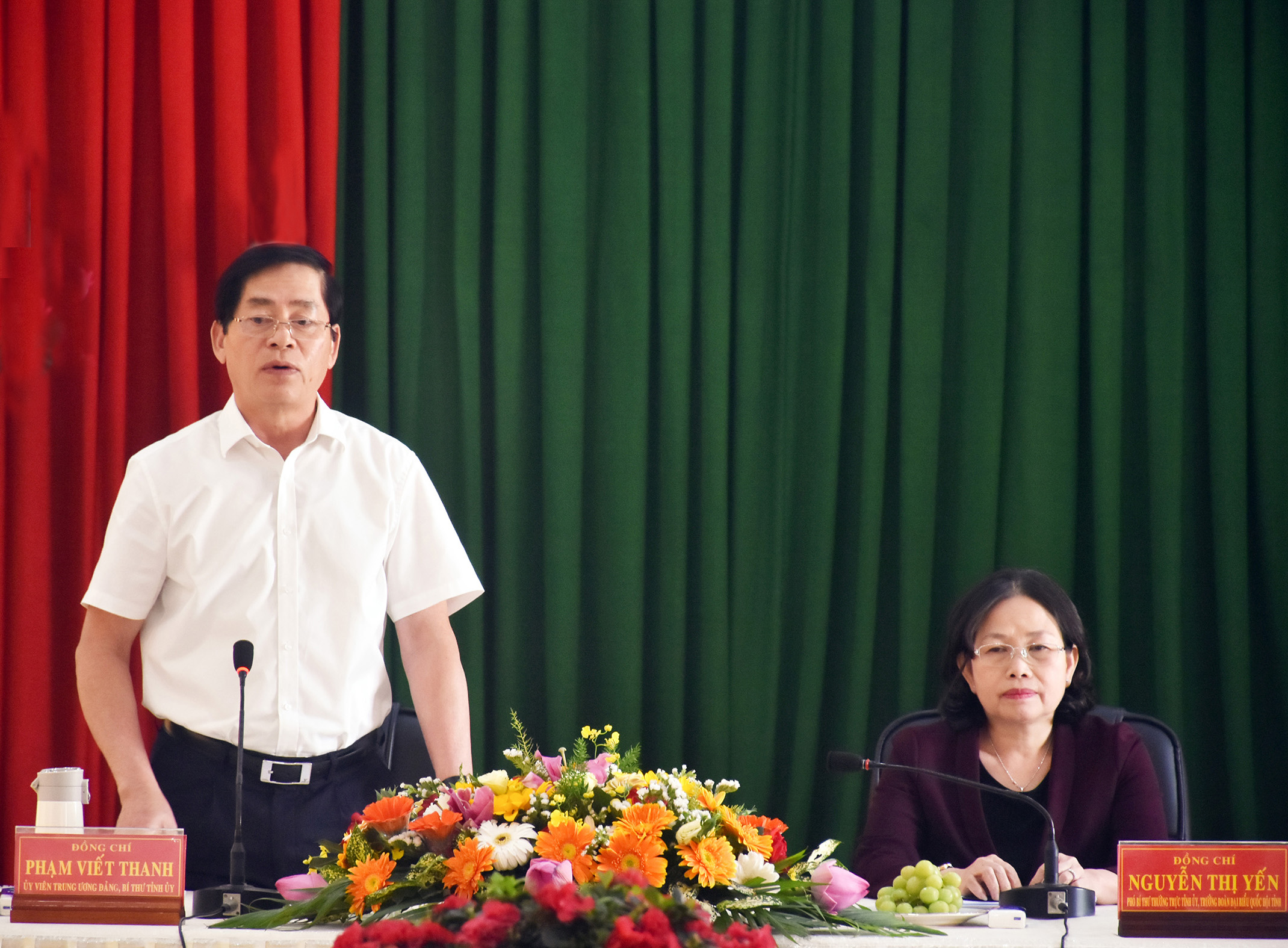Ông Phạm Viết Thanh, Ủy viên Trung ương Đảng, Bí thư Tỉnh ủy phát biểu chỉ đạo tại buổi làm việc với huyện Côn Đảo
