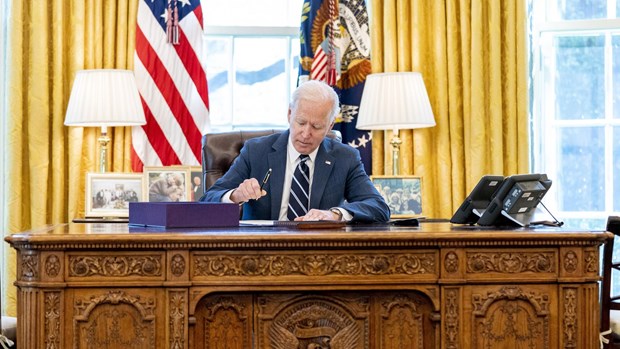 Tổng thống Mỹ Joe Biden ký phê chuẩn dự luật.