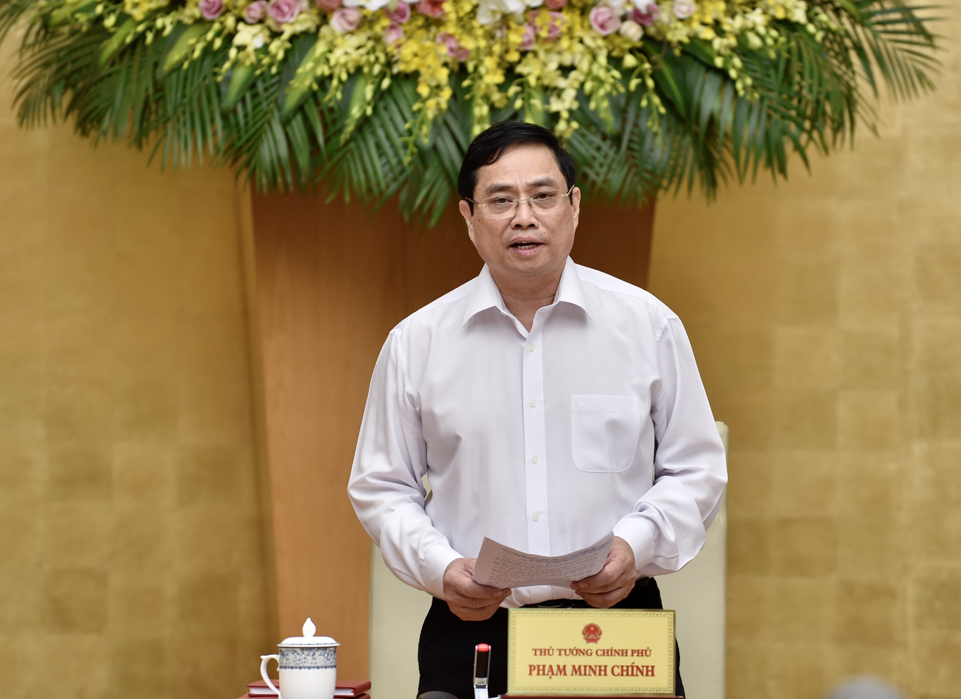 Thủ tướng Chính phủ Phạm Minh Chính phát biểu chỉ đạo tại phiên họp. Ảnh: NHẬT BẮC