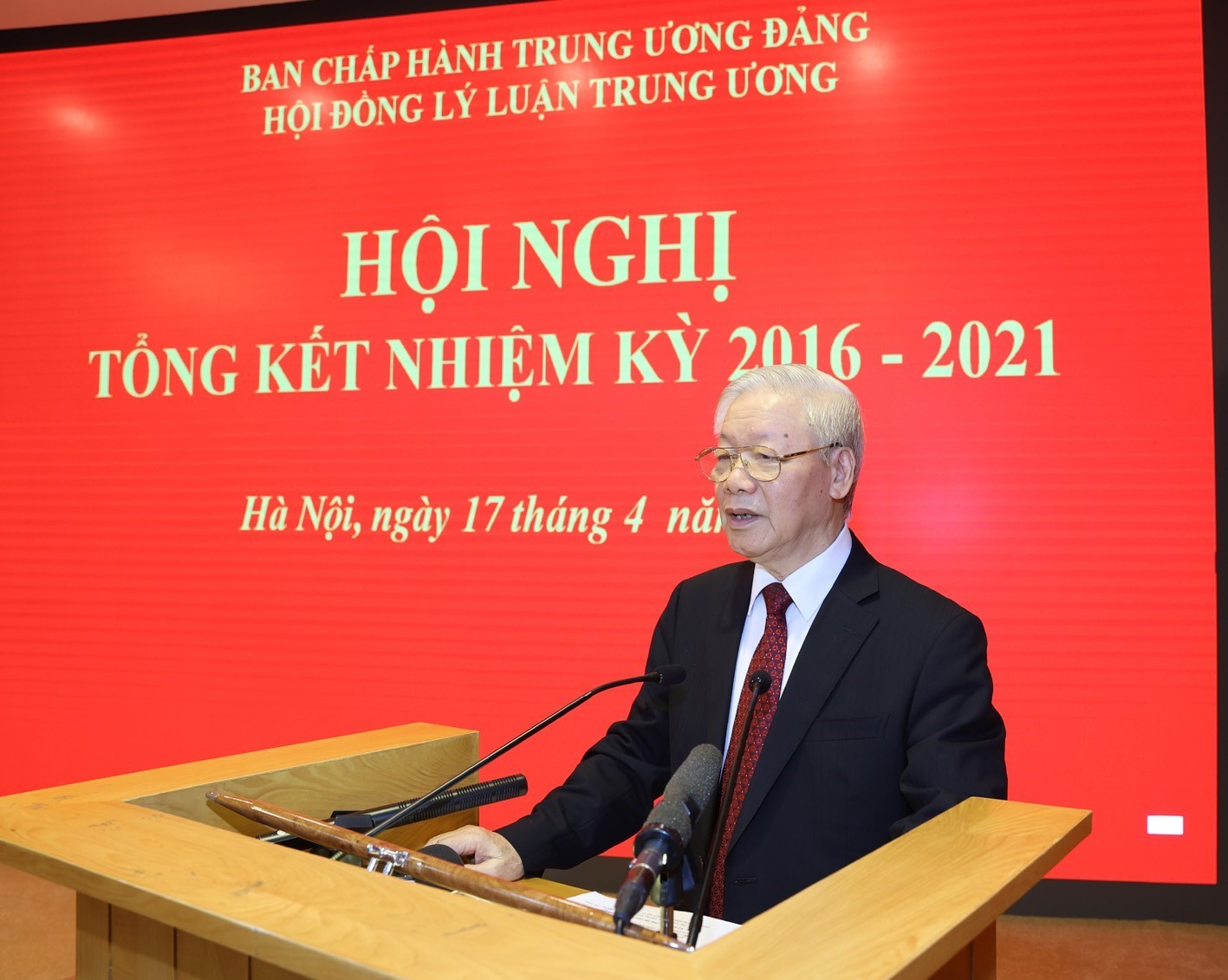 Tổng Bí thư Nguyễn Phú Trọng phát biểu chỉ đạo tại Hội nghị. Ảnh: TRÍ DŨNG