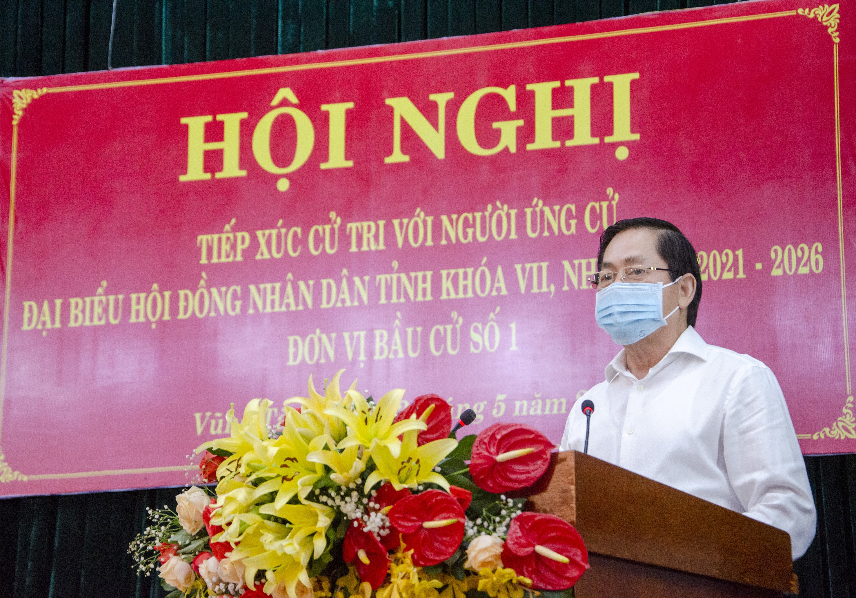 Ông Phạm Viết Thanh, Ủy viên Trung ương Đảng, Bí thư Tỉnh ủy trình bày chương trình hành động tại Hội nghị.