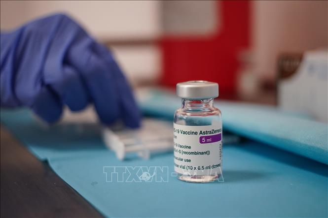 Vaccine ngừa COVID-19 của AstraZeneca.