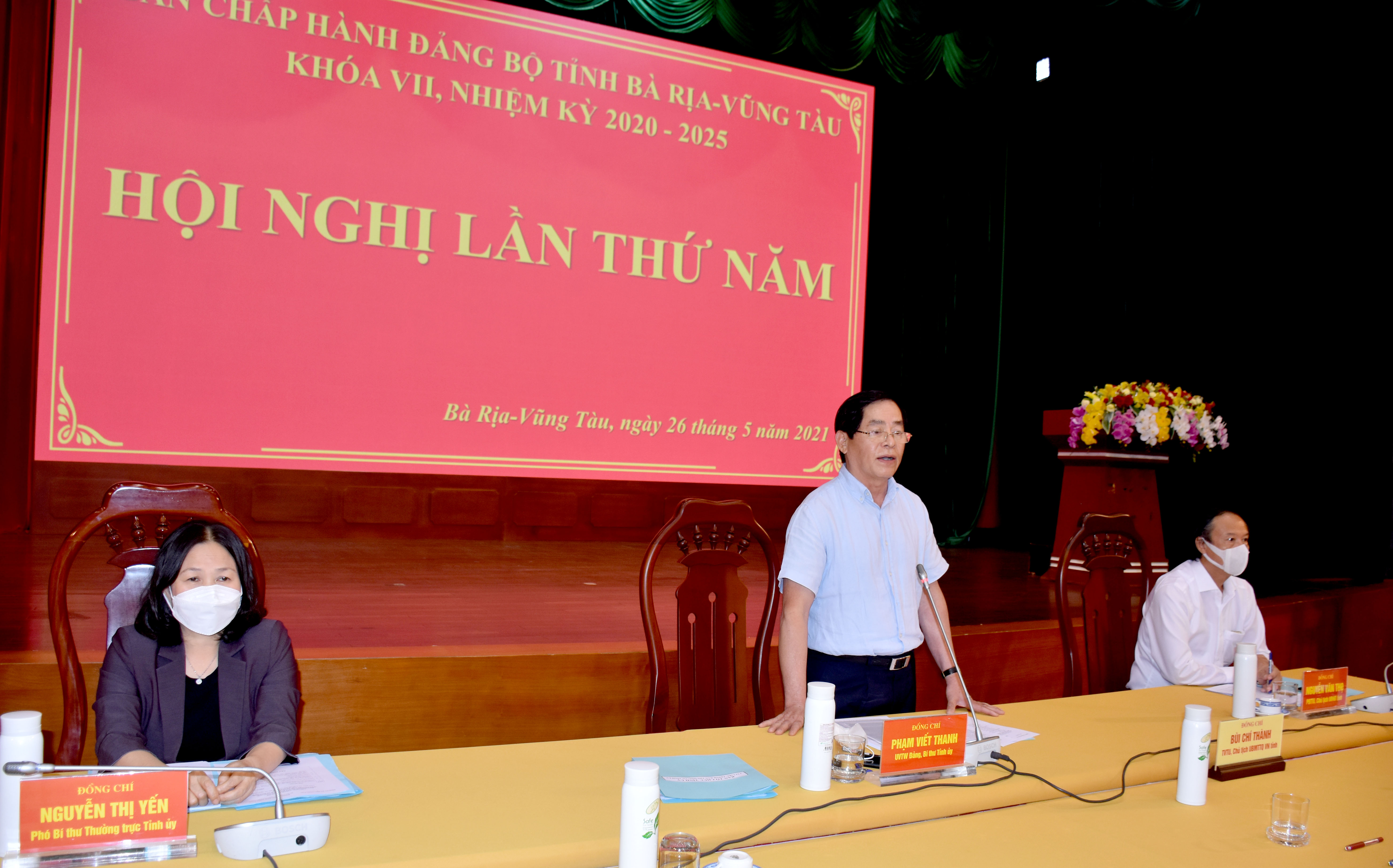 Ông Phạm Viết Thanh, Ủy viên Trung ương Đảng, Bí thư Tỉnh ủy phát biểu chỉ đạo tại hội nghị.