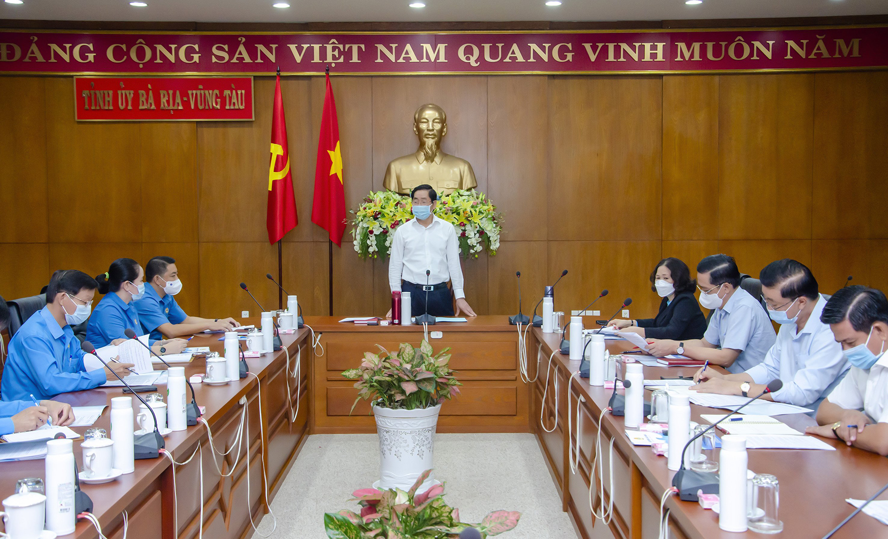 Ông Phạm Viết Thanh, Ủy viên Trung ương Đảng, Bí thư Tỉnh ủy phát biểu tại buổi làm việc.
