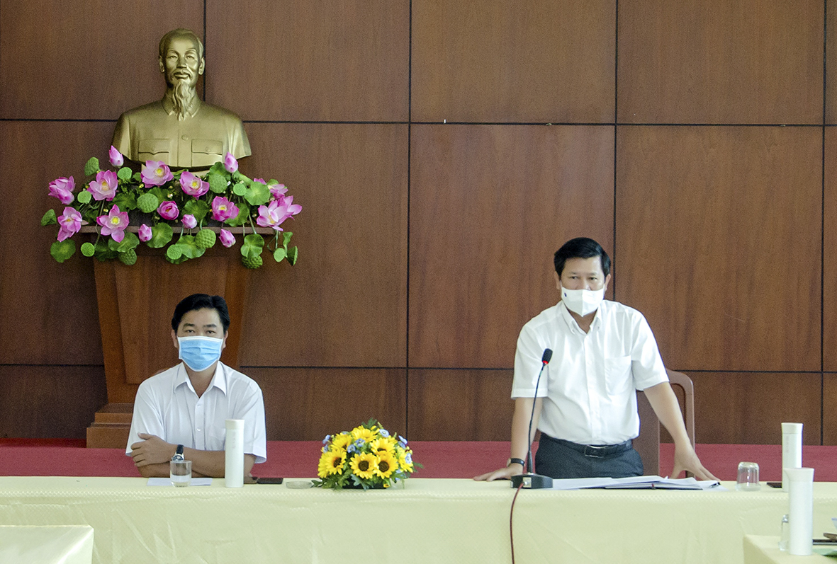 Ông Nguyễn Văn Xinh, Ủy viên Ban Thường vụ Tỉnh ủy, Trưởng Ban Tuyên giáo Tỉnh ủy phát biểu tại Hội nghị giao ban báo chí tháng 5/2021.