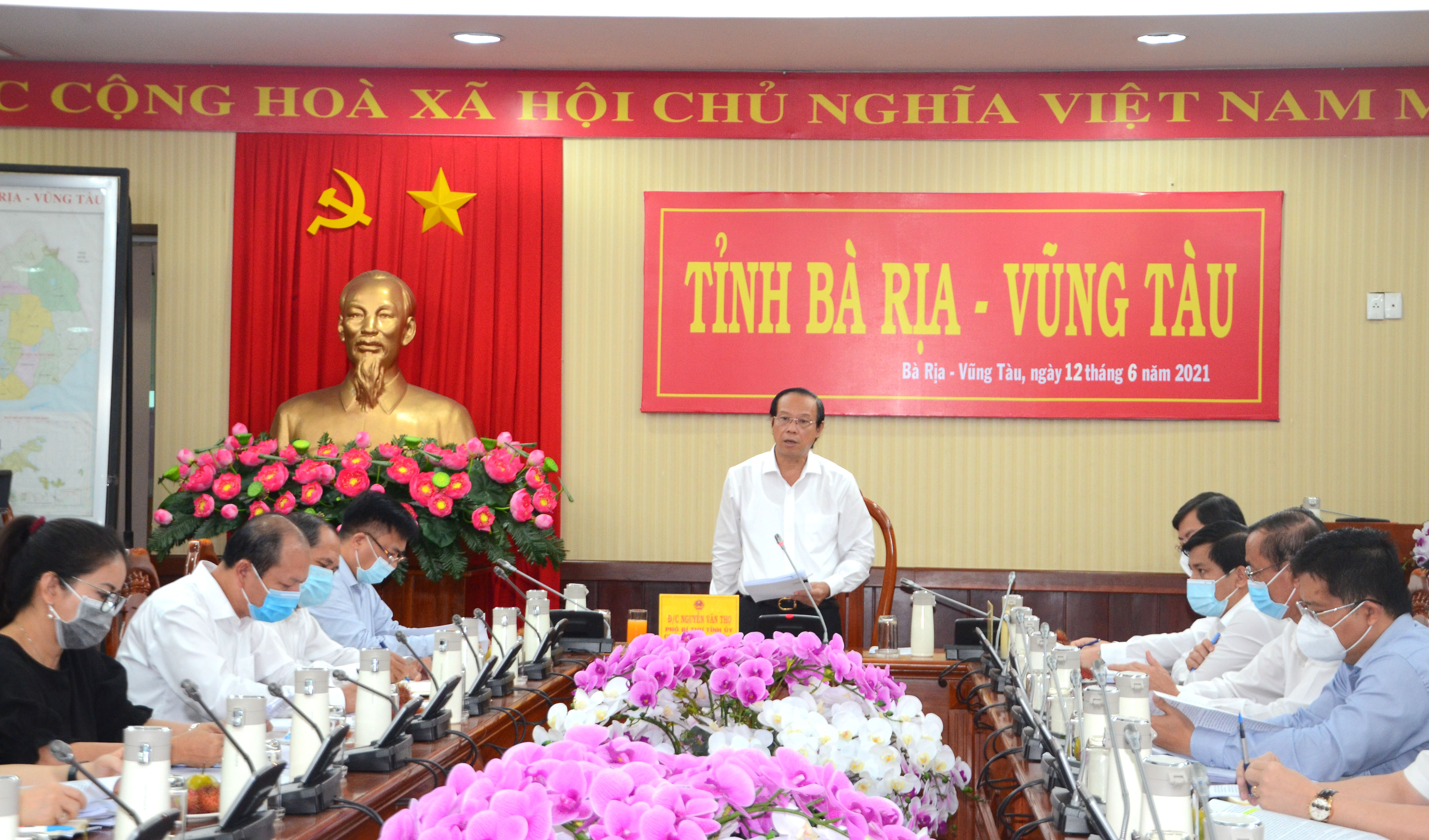 Ông Nguyễn Văn Thọ, Chủ tịch UBND tỉnh phát biểu mở đầu Hội nghị.