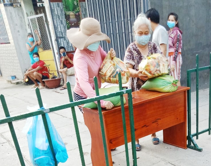 “Chia lửa” với khu cách ly