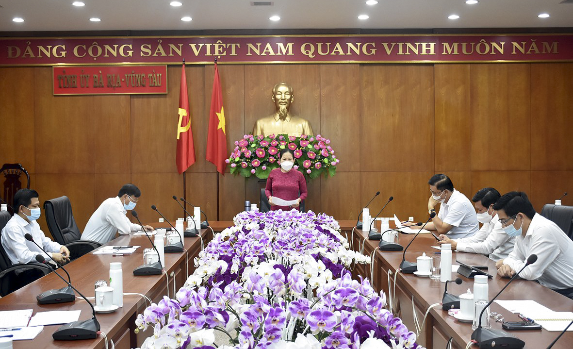 Quang cảnh cuộc họp.