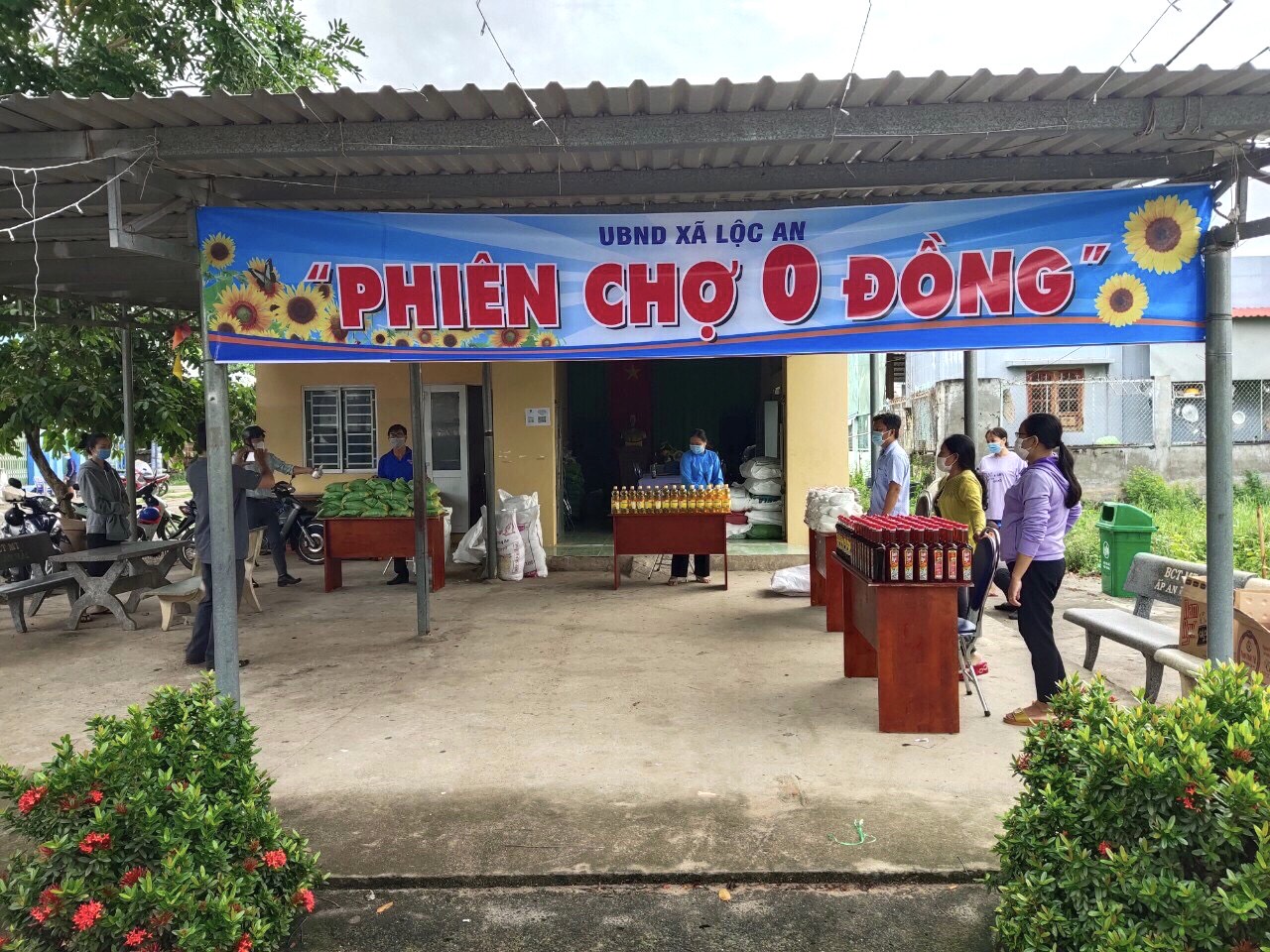 Phiền chợ 0 đồng được tổ chức tại xã Lộc An (huyện Đất Đỏ) nhằm hỗ trợ những gia đình khó khăn.