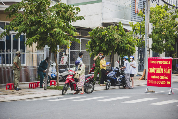 Chốt kiểm soát khu vực phường 2, TP.Vũng Tàu.