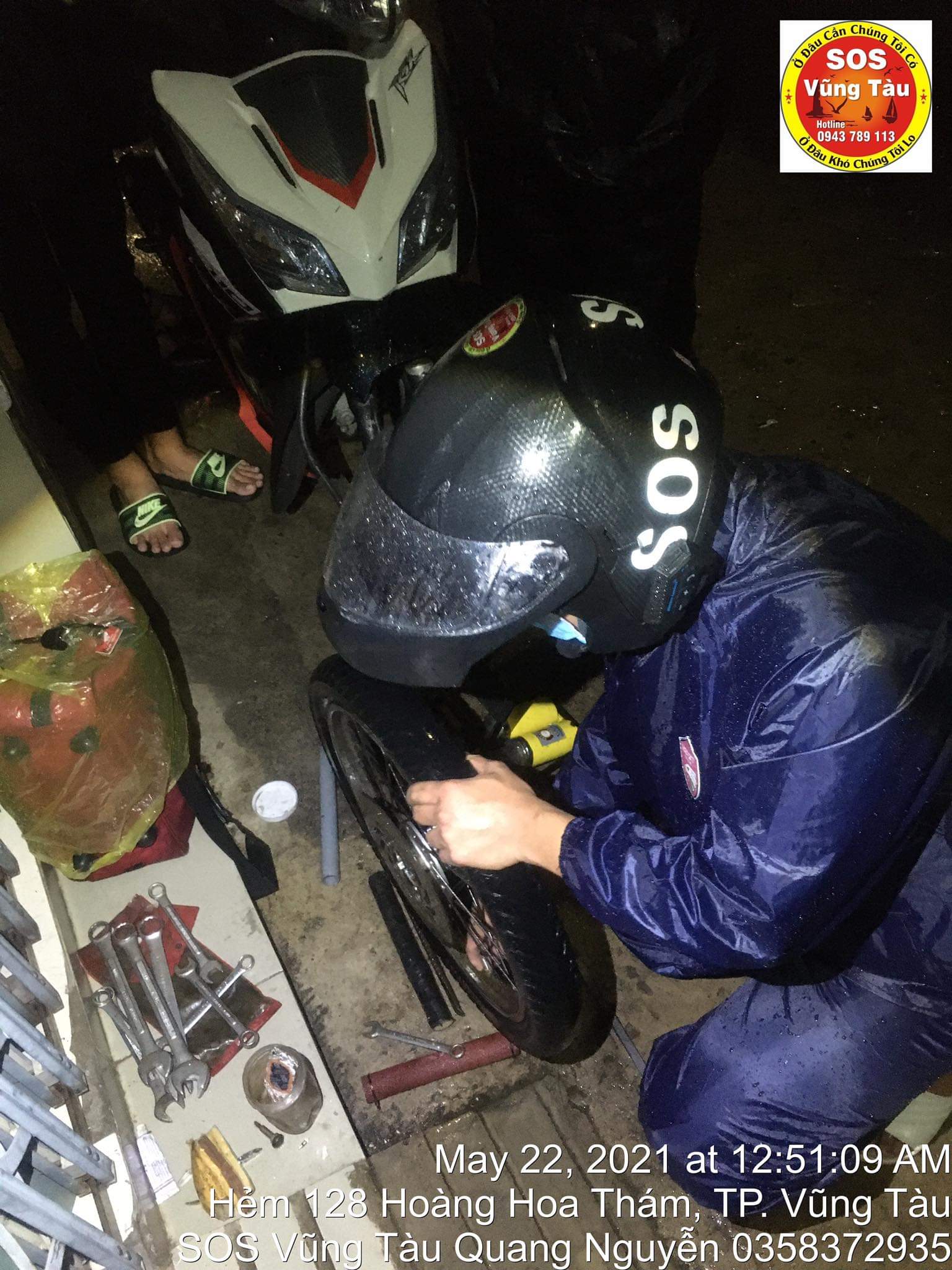 Một trường hợp người đi đường gặp sự cố ban đêm  được SOS Vũng Tàu hỗ trợ.