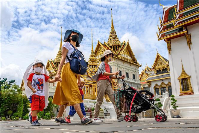 Sau 3 tháng mở cửa du lịch, Phuket đón 43.000 khách quốc tế.