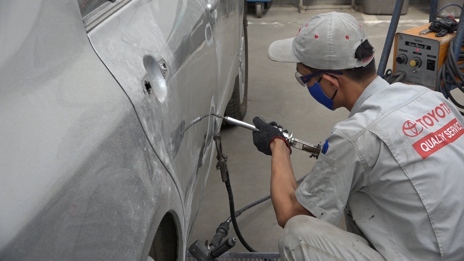 Những năm qua, Trường CĐ Kỹ thuật Công nghệ BR-VT đã liên kết với DN trong đào tạo và tuyển dụng.  Trong ảnh: SV Trường CĐ Kỹ thuật Công nghệ BR-VT thực tập tại Toyota Vũng Tàu. Ảnh: NGUYỄN LÂM