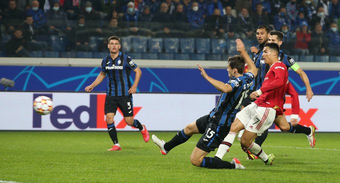 Ronaldo lại tỏa sáng với cú đúp trong trận đấu với Atalanta vào rạng sáng 3/11.