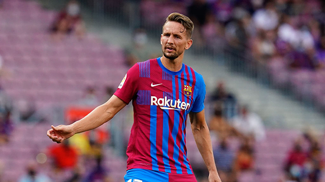 Luuk de Jong có thể rời Barcelona ở phiên chợ Đông 2022.