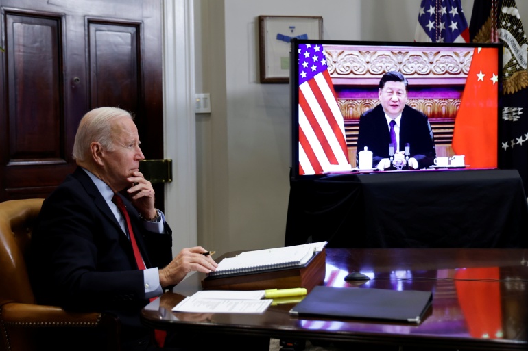 Tổng thống Mỹ Joe Biden và Chủ tịch Trung Quốc Tập Cận Bình  trong cuộc hội đàm thượng đỉnh trực tuyến.