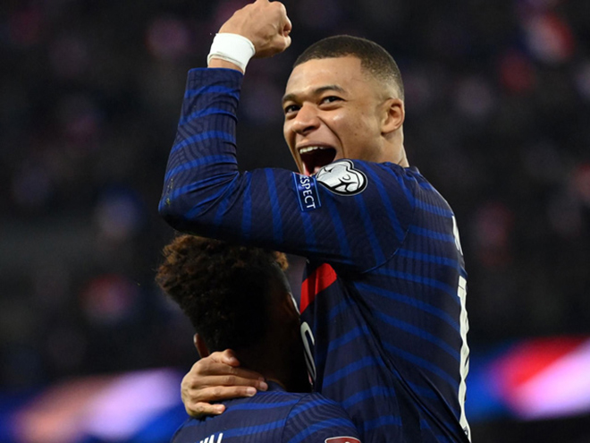 Mbappe sẽ ở lại PSG ít nhất đến hết mùa 2021-2022.