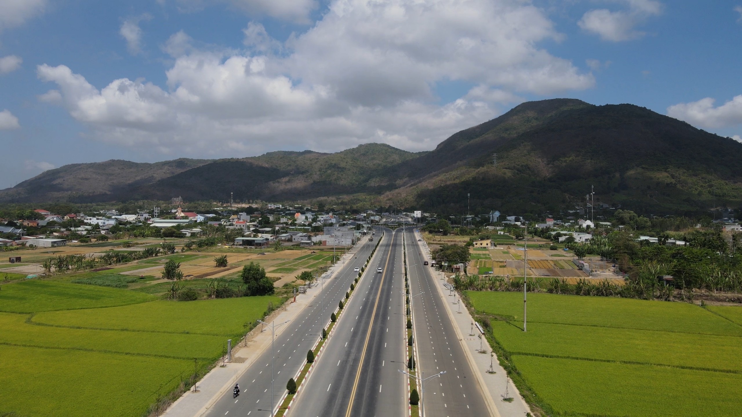 QUỐC LỘ 56 - TUYẾN TRÁNH TP. BÀ RỊA - Kết nối liên vùng tạo tiền đề phát triển kinh tế - xã hội