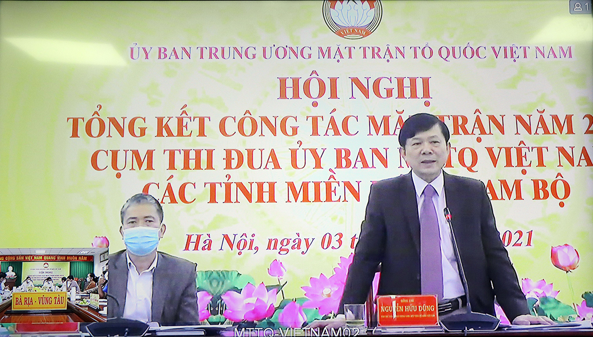 Ông Nguyễn Hữu Dũng, Phó Chủ tịch Ủy ban Trung ương MTTQ Việt Nam phát biểu tại Hội nghị.