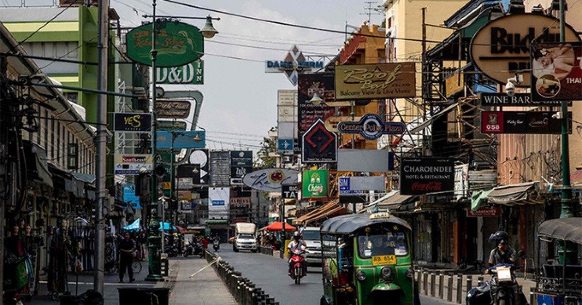 Đường Khao San, một địa điểm du lịch nổi tiếng ở Bangkok (Thái Lan).