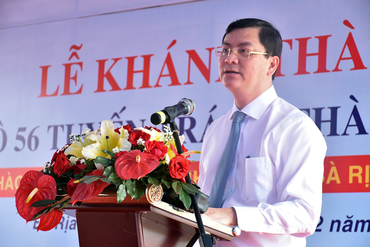 Ông Nguyễn Công Vinh, Phó Chủ tịch UBND tỉnh phát biểu tại Lễ khánh thành.