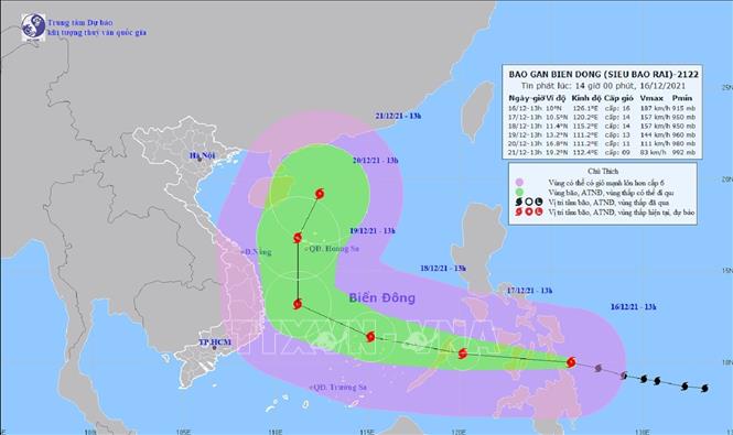 Bản đồ đường đi của siêu bão RAI trên biển Đông. Ảnh: TTXVN phát