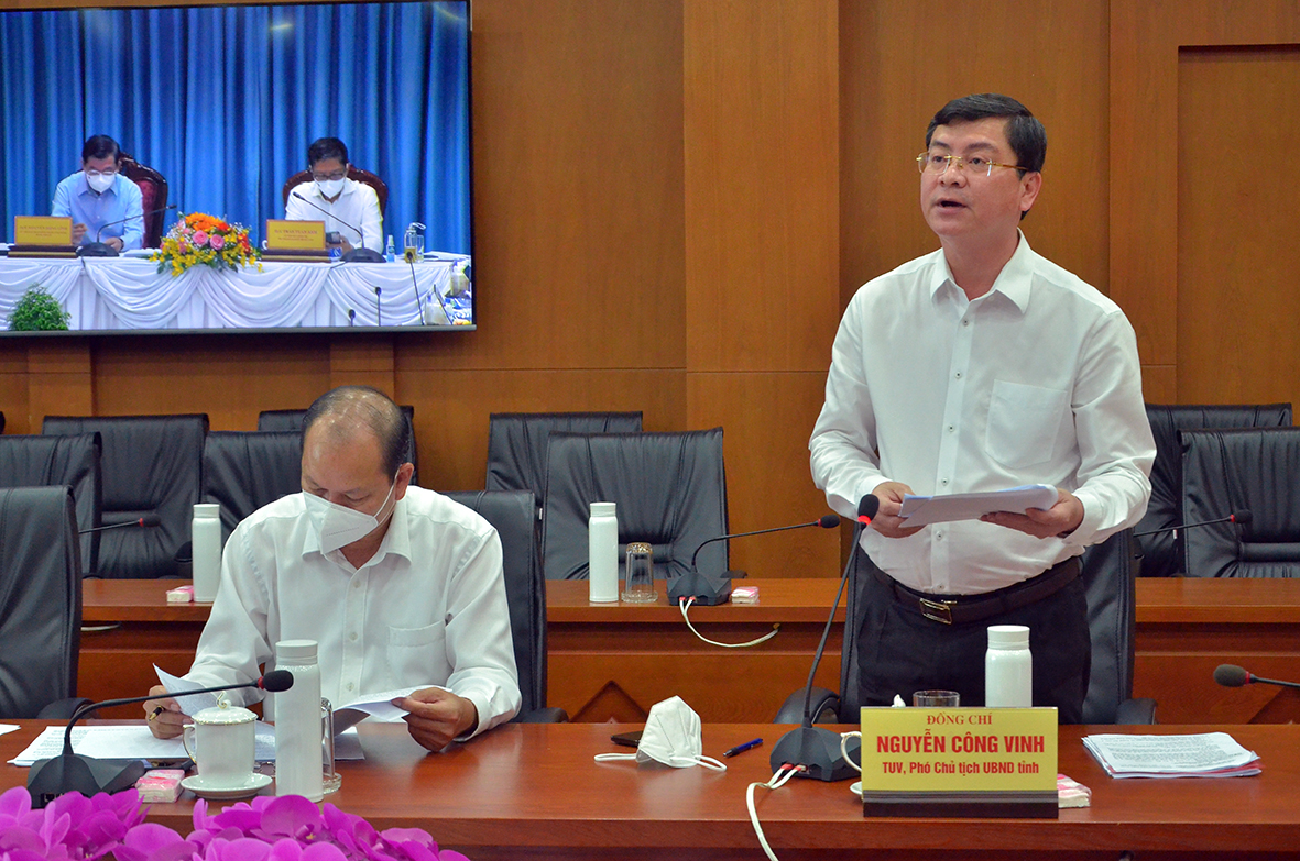 Ông Nguyễn Công Vinh, Phó Chủ tịch UBND tỉnh phát biểu tham luận từ điểm cầu tỉnh BR-VT.