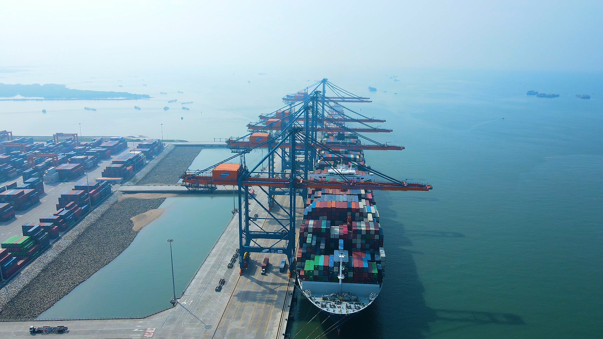 Cảng Gemalink hiện là một trong những cảng được trang bị các thiết bị hiện đại.