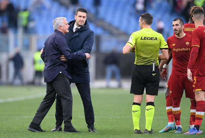 AS Roma bị điều tra vì hành vi của ông Gianpaolo Calvares.