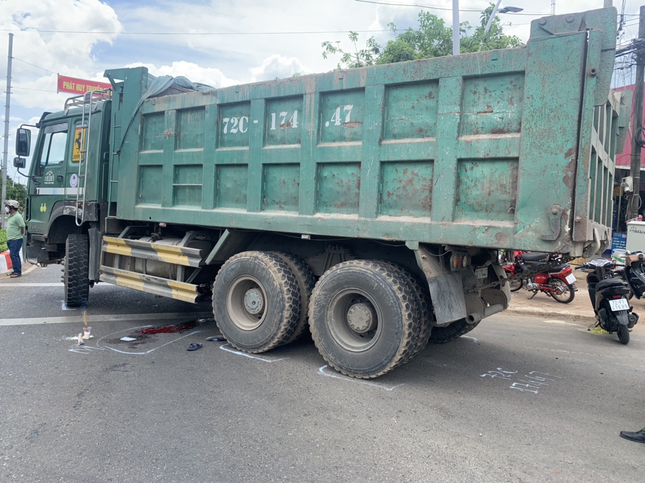 Hiện trường vụ tai nạn khiến hai người phụ nữ thương vong - ảnh CTV