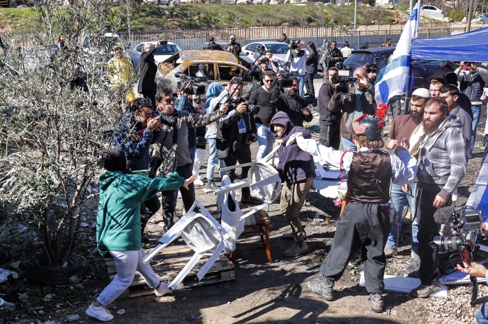 Xung đột giữa người Palestine và người định cư Israel ở khu vực Sheikh Jarrah thuộc Đông Jerusalem.