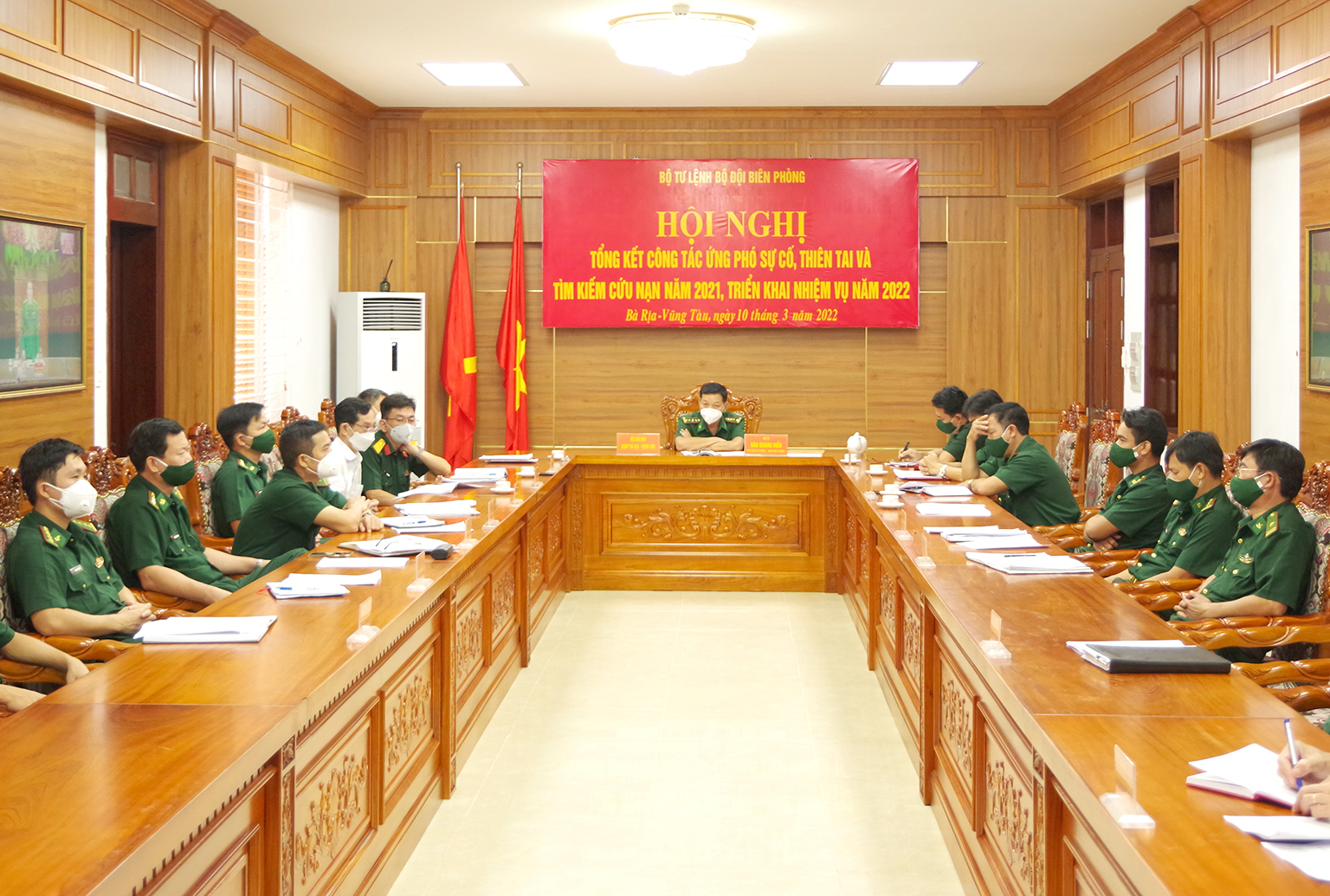 Các đại biểu tham dự hội nghị tại điểm cầu Bộ Chỉ huy BĐBP tỉnh.