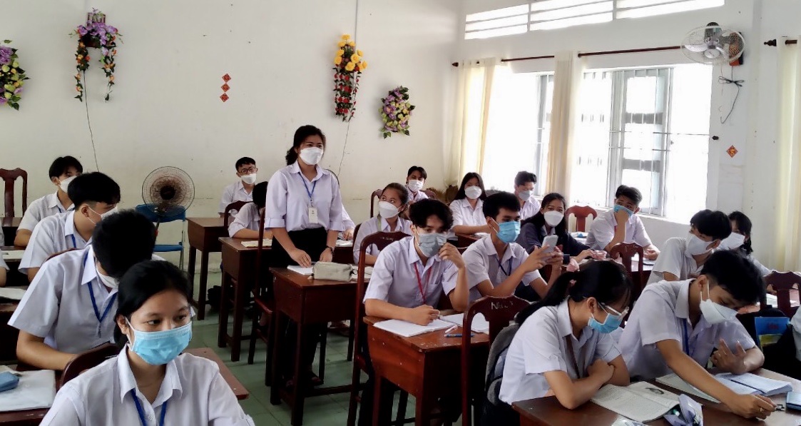 Một tiết học của HS lớp 12A, Trường THPT Võ Thị Sáu (huyện Côn Đảo). Ảnh: MẠNH CƯỜNG