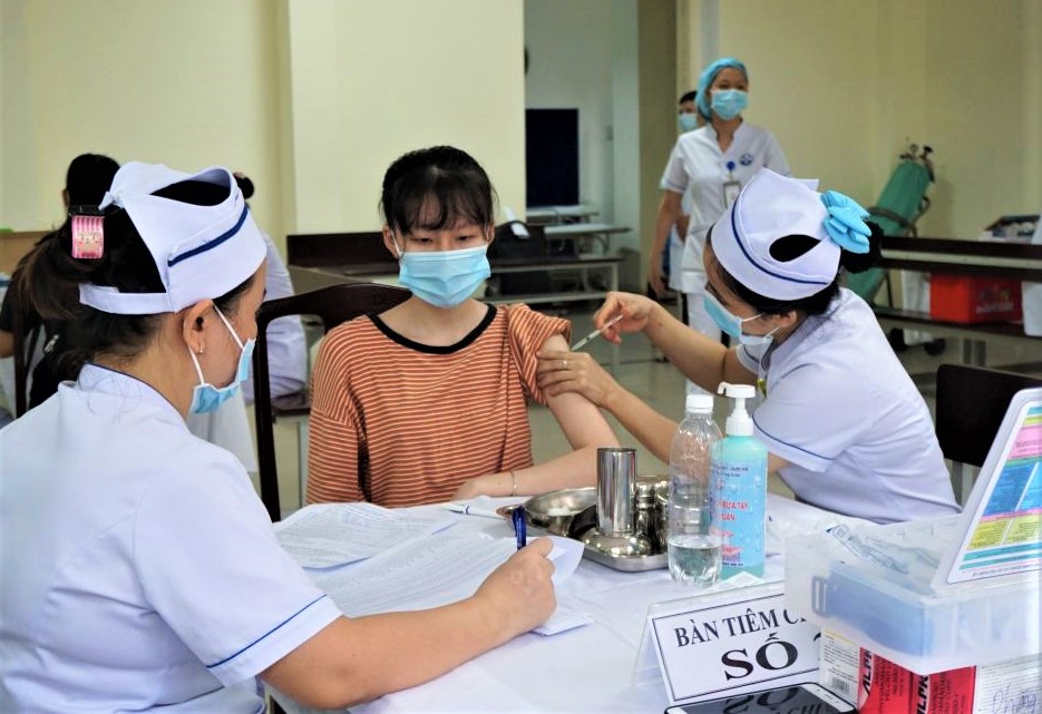 Bảo đảm đủ vắc xin và hoàn thành tiêm cho trẻ em từ 5 tuổi đến dưới 12 tuổi trước tháng 9/2022.