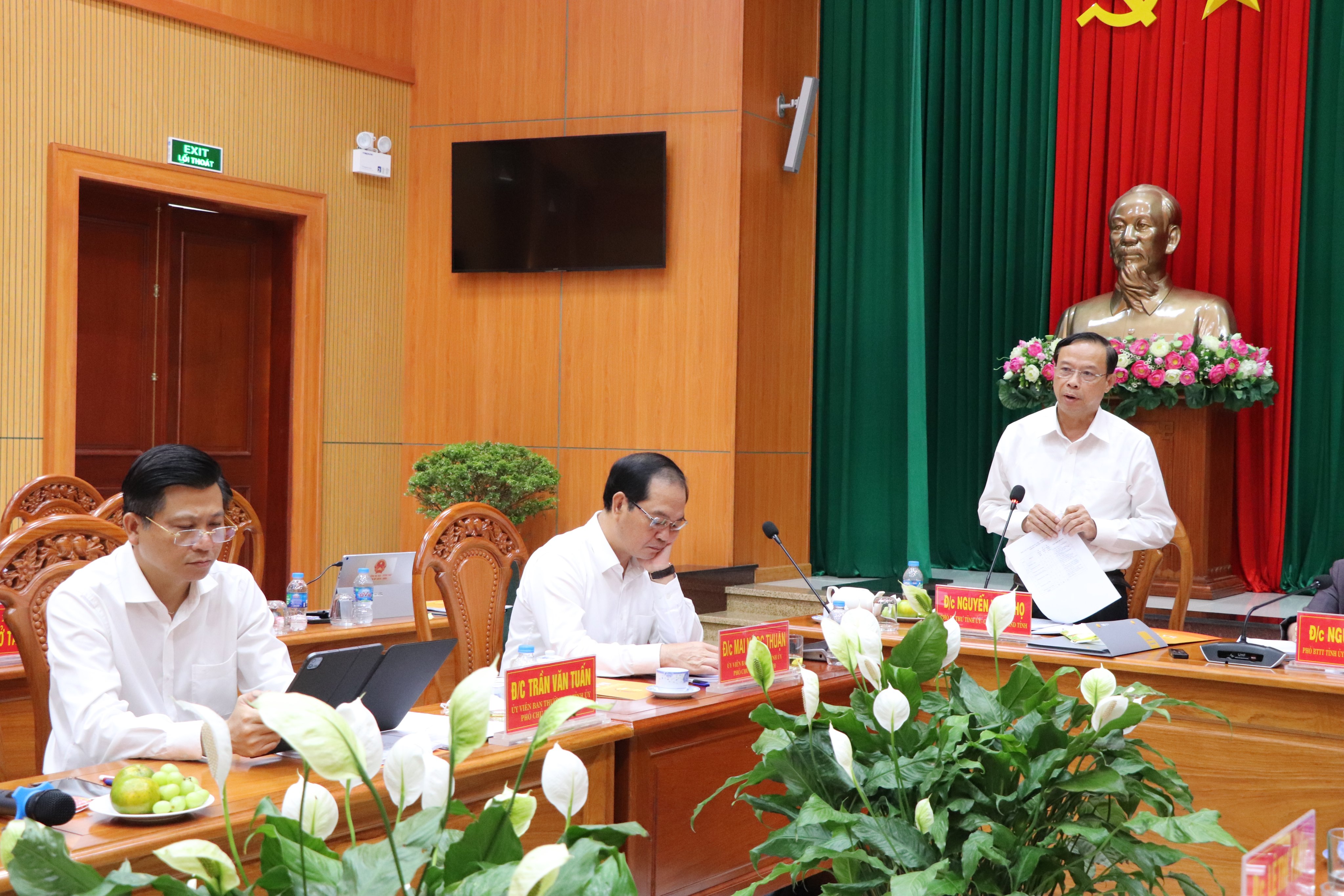 Ông Nguyễn Văn Thọ, Phó Bí thư Tỉnh ủy, Chủ tịch UBND tỉnh phát biểu tại buổi làm việc.
